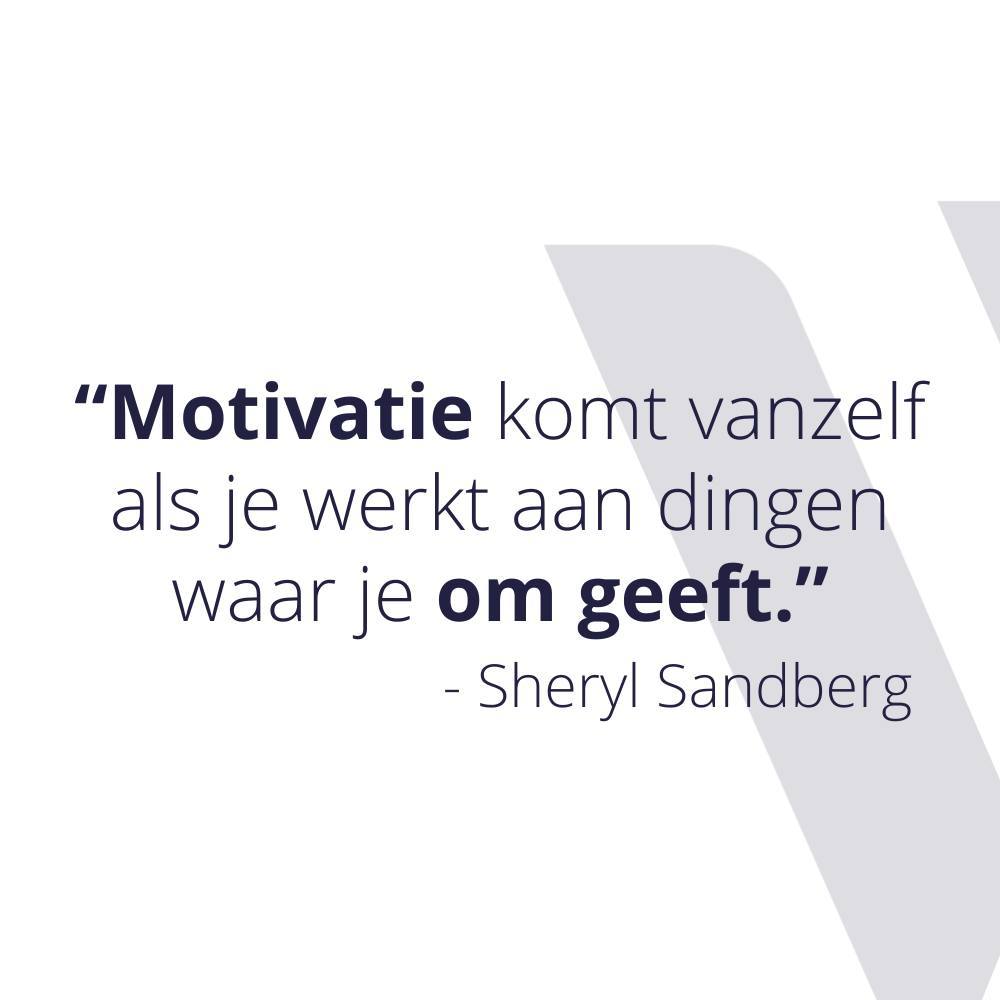 “Motivatie komt vanzelf als je werkt aan dingen waar je om geeft.” - Sheryl Sandberg ⠀
⠀
#quote #dromen #gelukkig #plezier #werfum #werkenmetwerfum #werkplezier #energiehebbeninjewerk #liefde #waardering